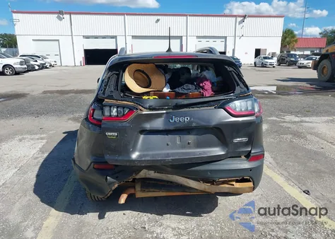 2020 Jeep Cherokee Latitude Plus Fwd z USA, uszkodzony, nr VIN 1C4PJLLB7LD561545